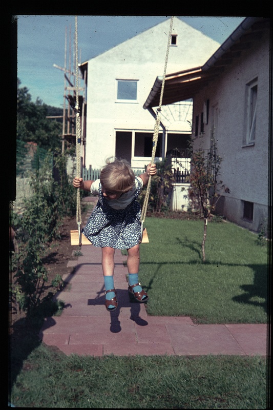 33.Regensburg jun 1966 Brigitte.JPG